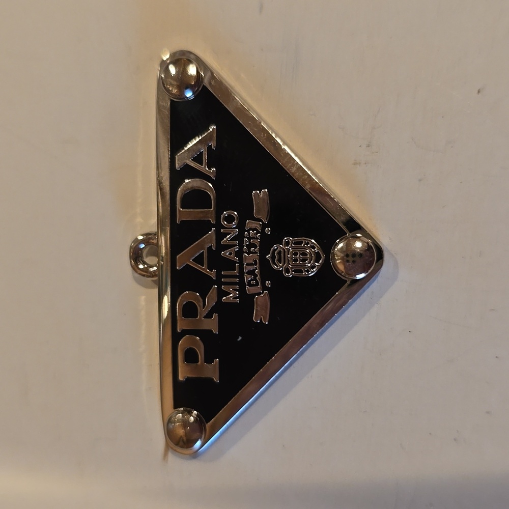 Luxury Zipper Pull Or Charm